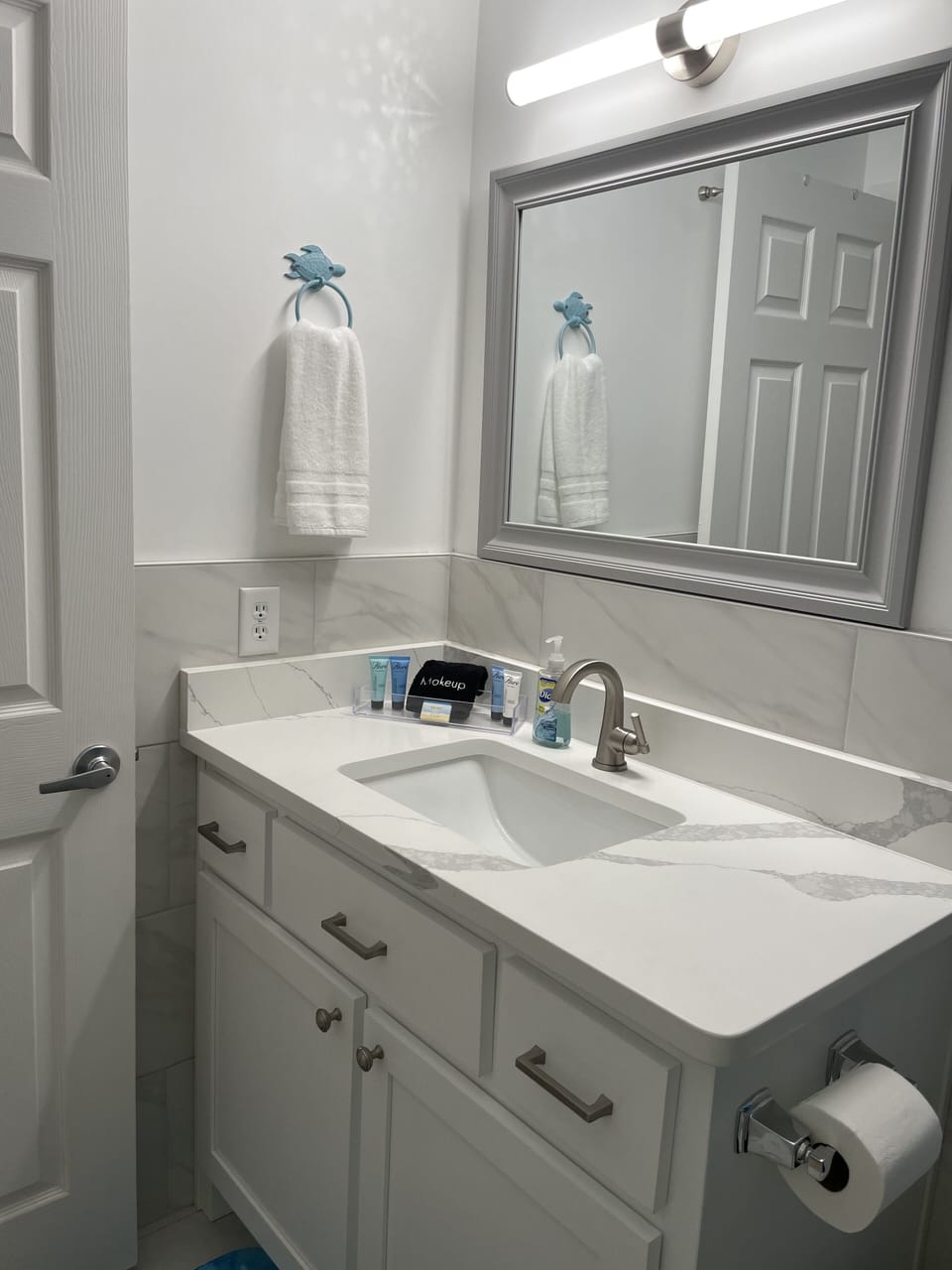 2nd bathroom.