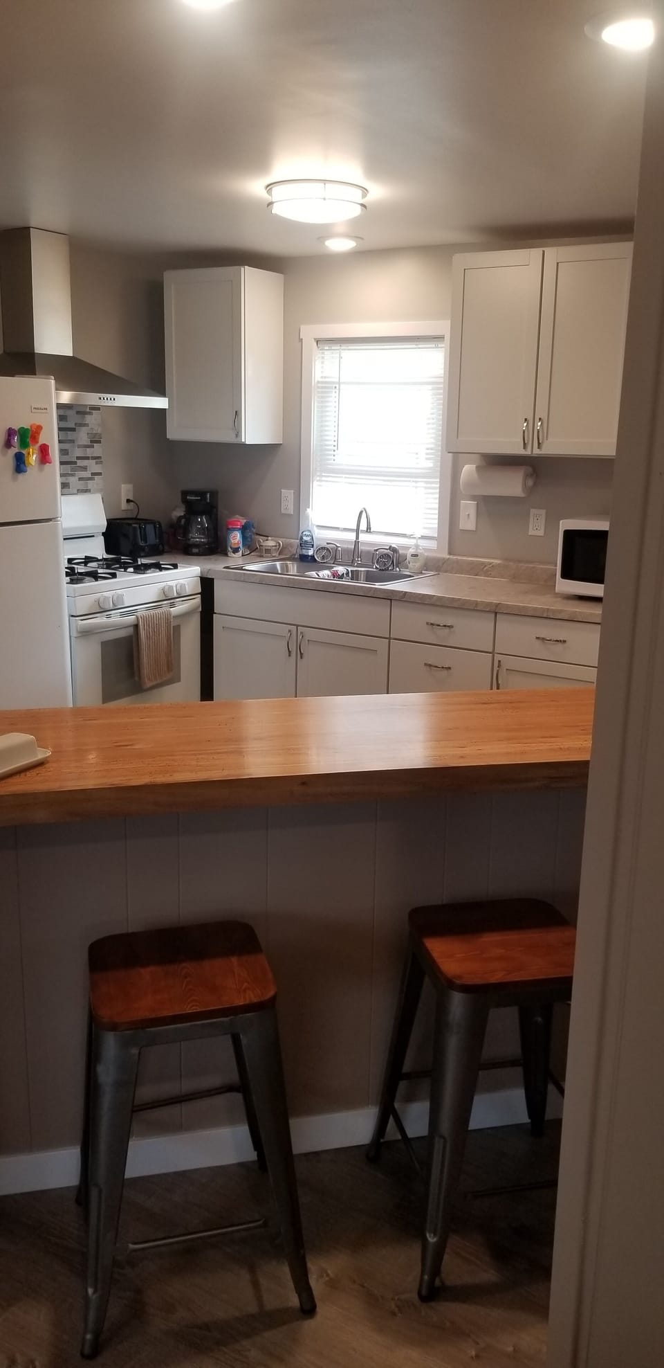 Cottage L full kitchen.  Pots/pans/dishware/silverware/glassware all available.