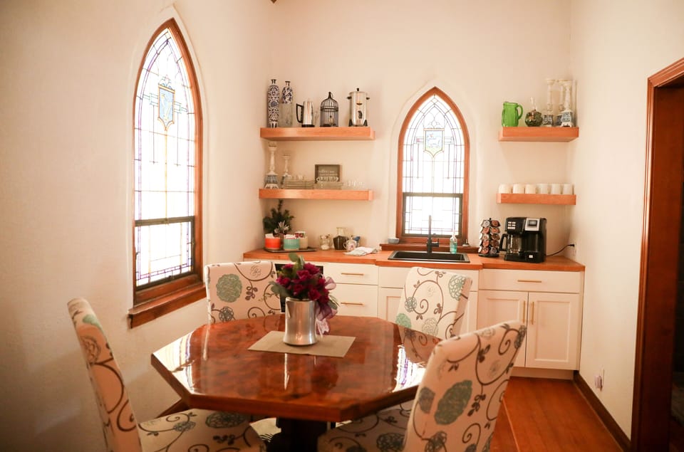 Breakfast Nook