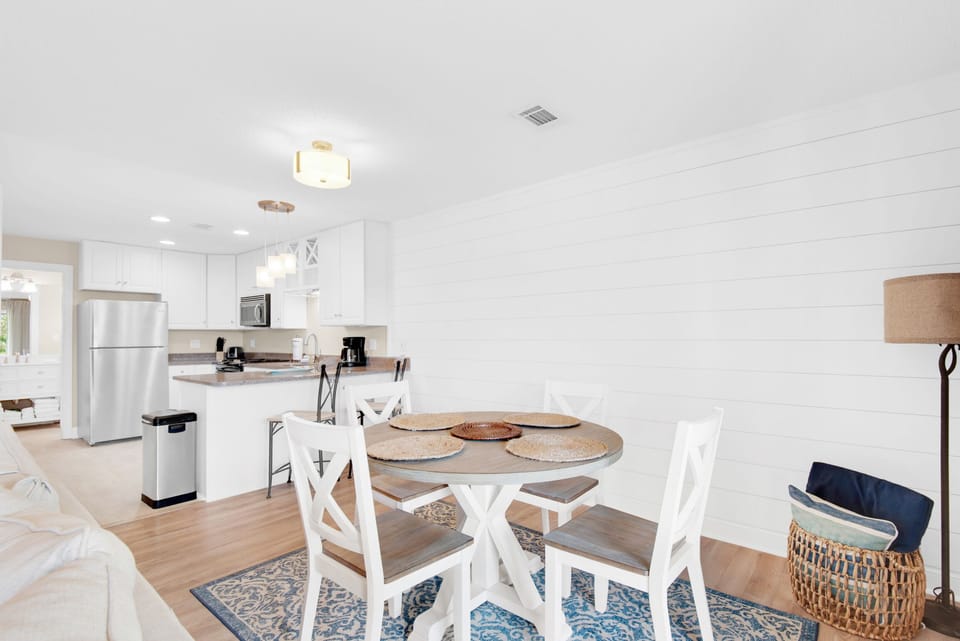 Dining table seats 4