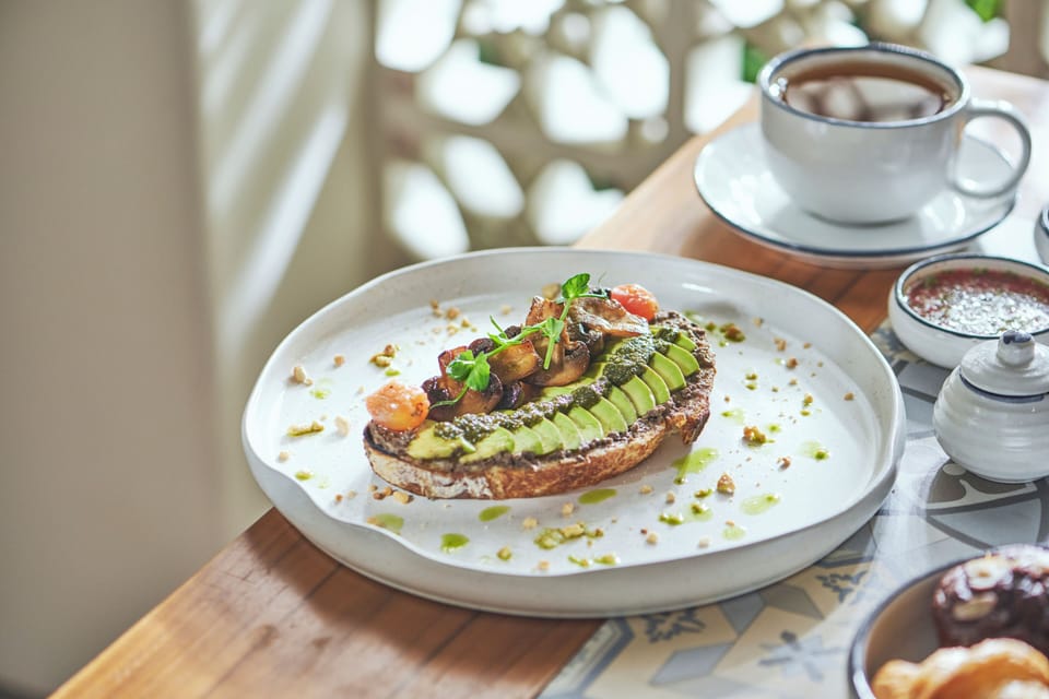 Daily cooked-to-order breakfast for a fee