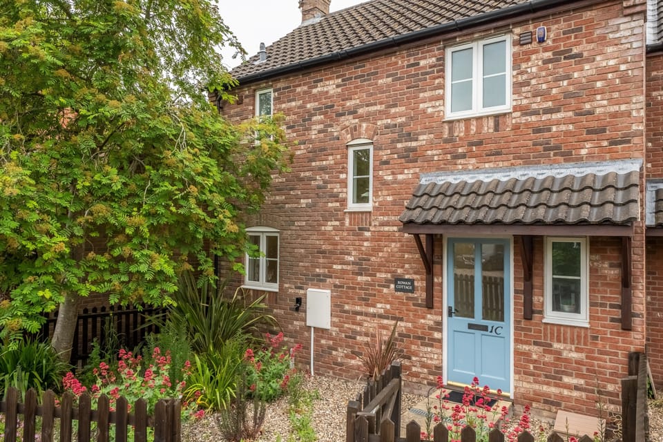 Rowan Cottage, Holt: Just a few minutes' walk from its many independent cafes, restaurants, pubs and shops