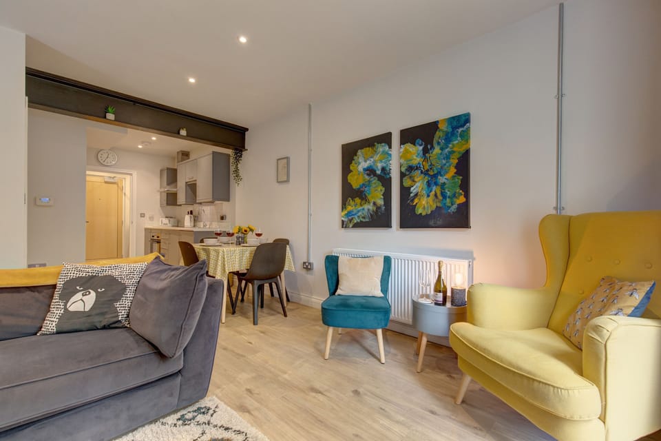 Ground floor: Convenient open plan layout