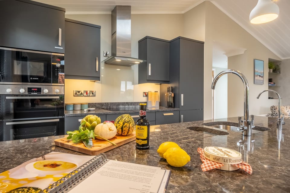 Well-equipped kitchen