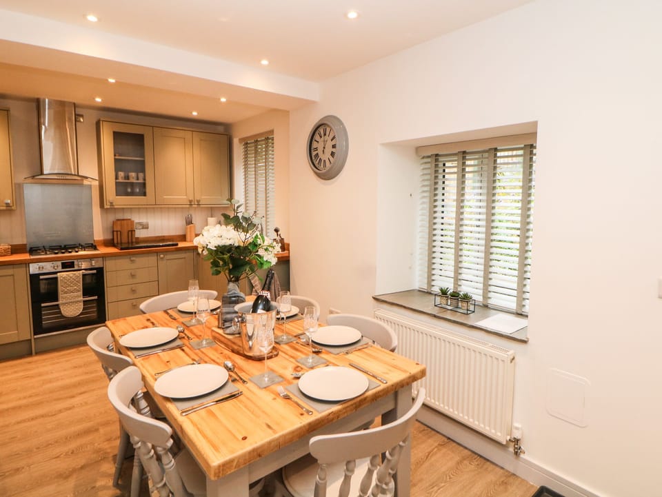 Cottage | Interior