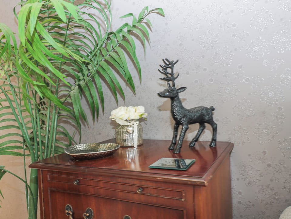 Cottage | Interior