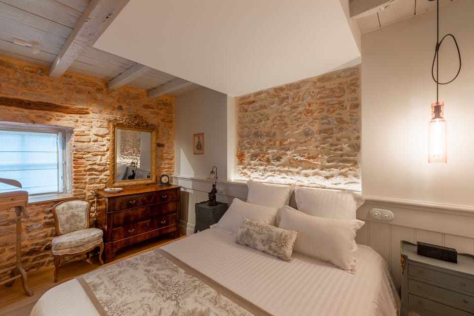 Romantic Apartment, Garden View (Appartement du Paradis)
