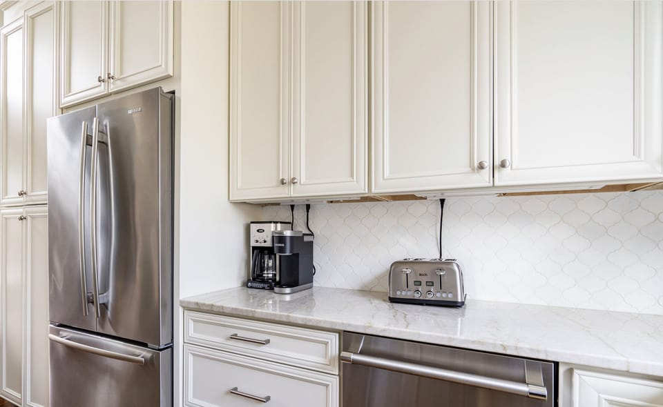 Coffee pot, Keurig and toaster available to get your day started