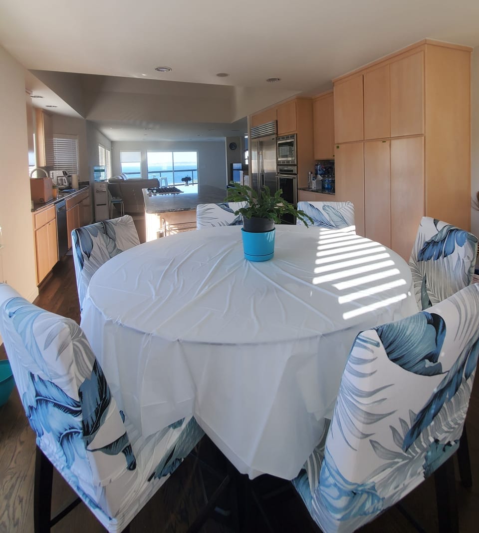 Another picture of the round dinning table in the kitchen area.