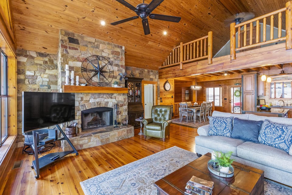 Family room - Main level