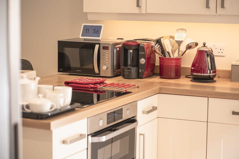 Ground floor: Well-equipped modern kitchen