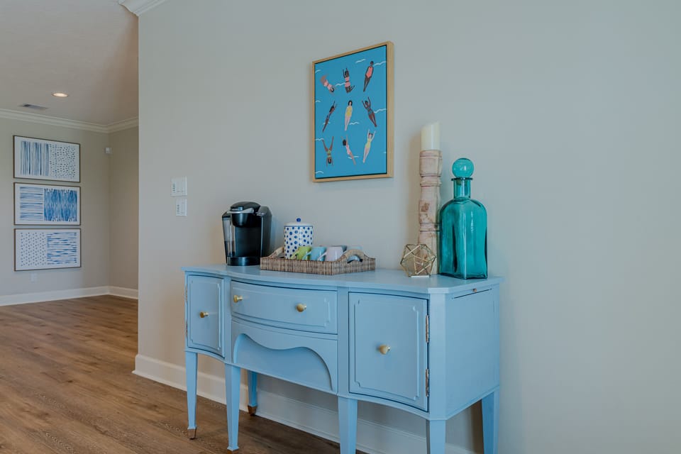 Second floor coffee bar for enjoying bay views on the upper balcony