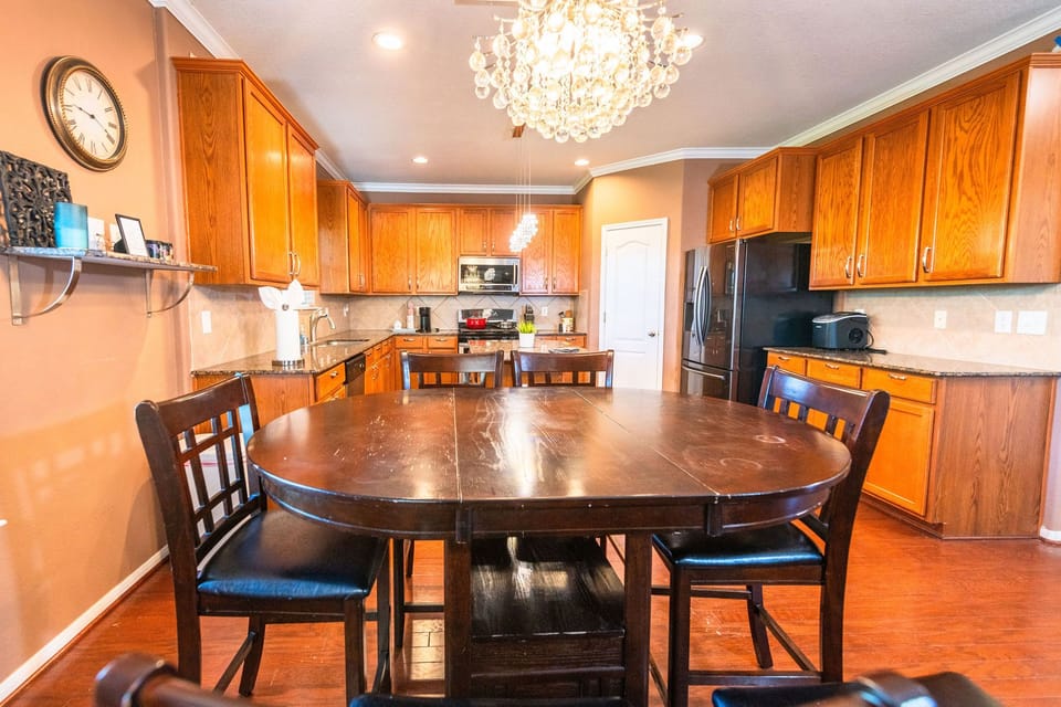 Dinning table