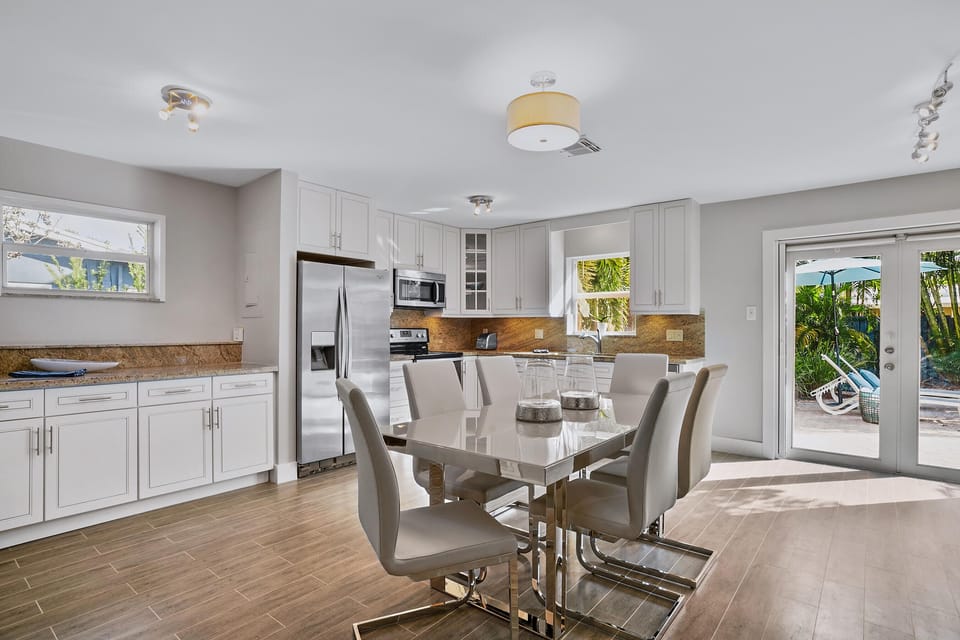 Bright space for family meals