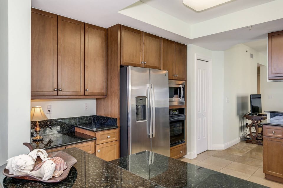 Spacious kitchen that the cook in the family will love