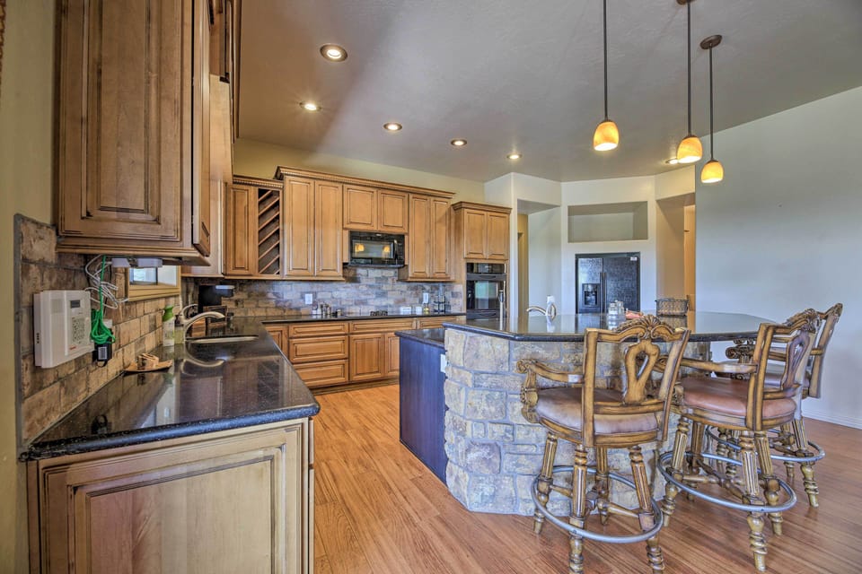 Kitchen | Fully Equipped