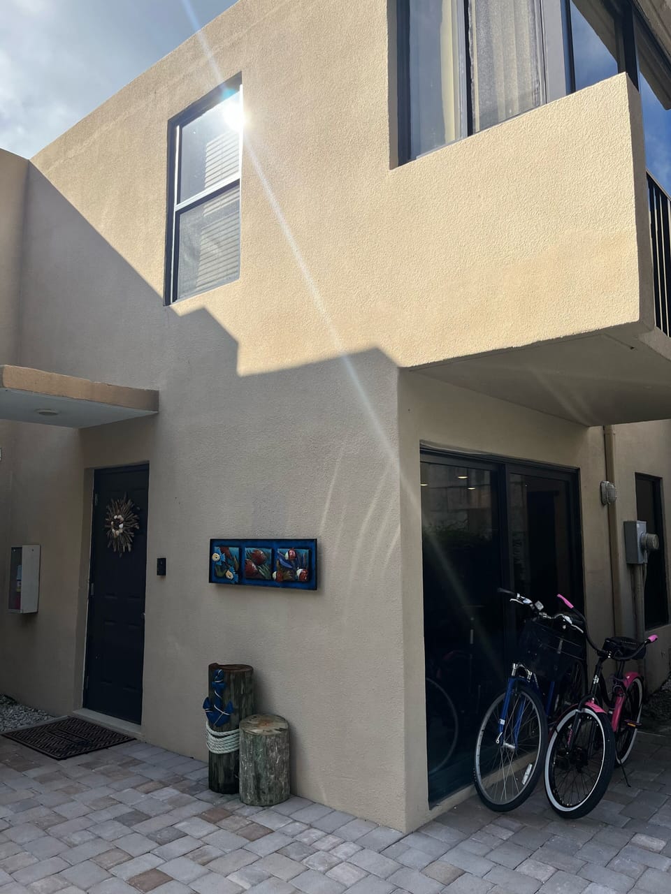 Front of unit with park right by front door 