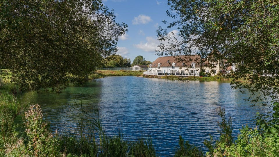 Lake view, Mayfly Lake Lodge, Bolthole Retreats