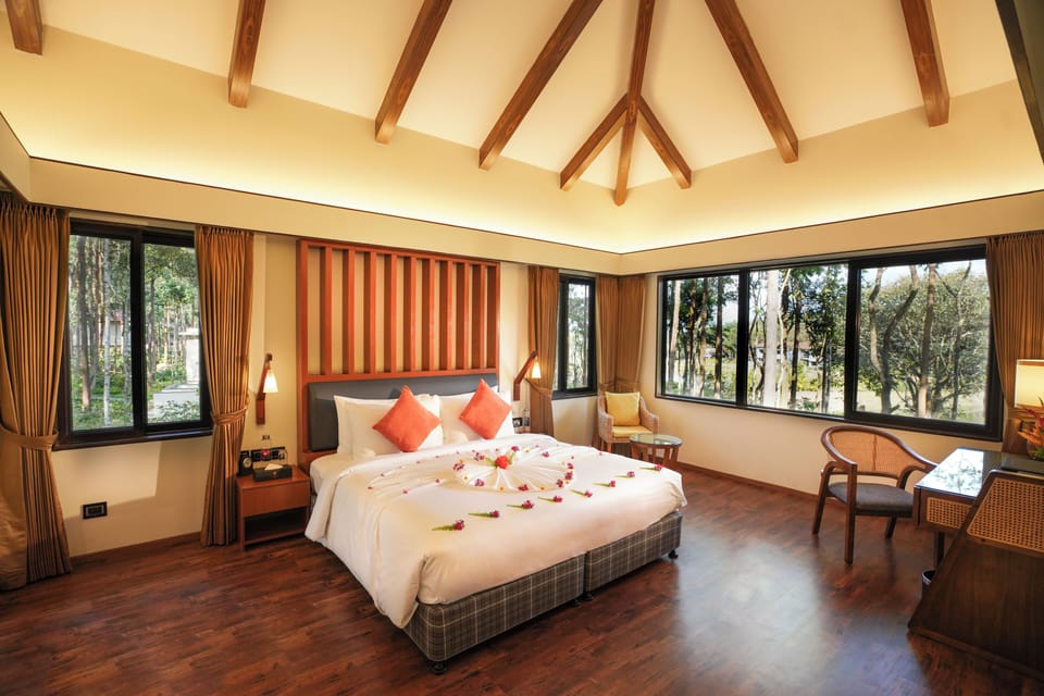 Teak Suite (1 Bedroom accommodation) | Premium bedding, memory foam beds, minibar, in-room safe