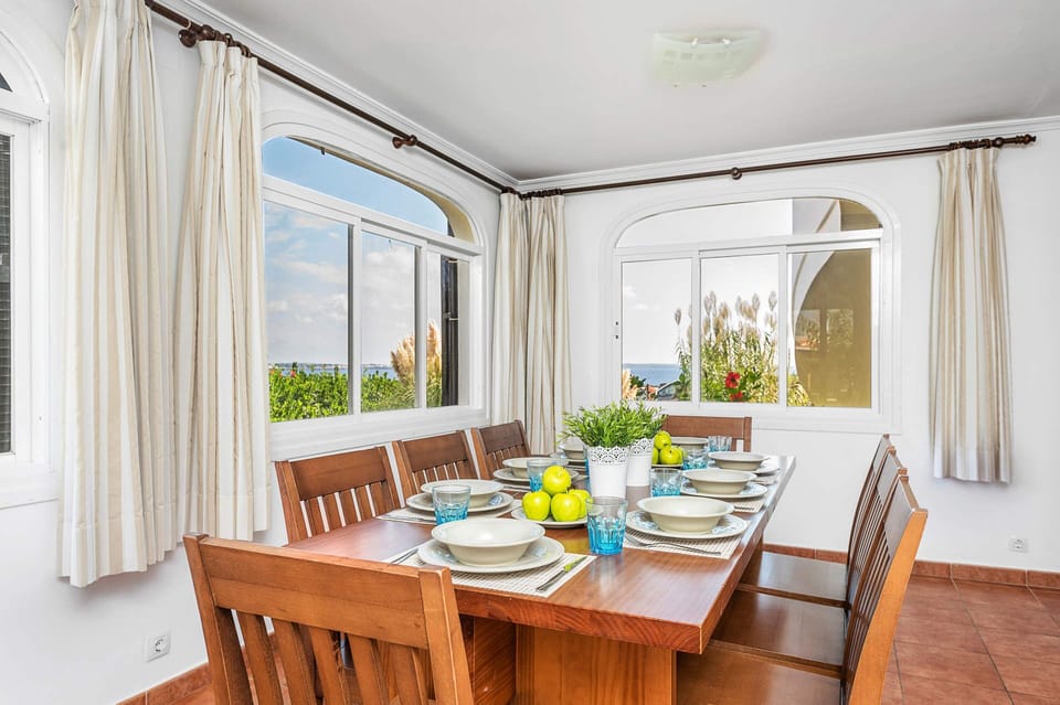 Villa Mercedes image