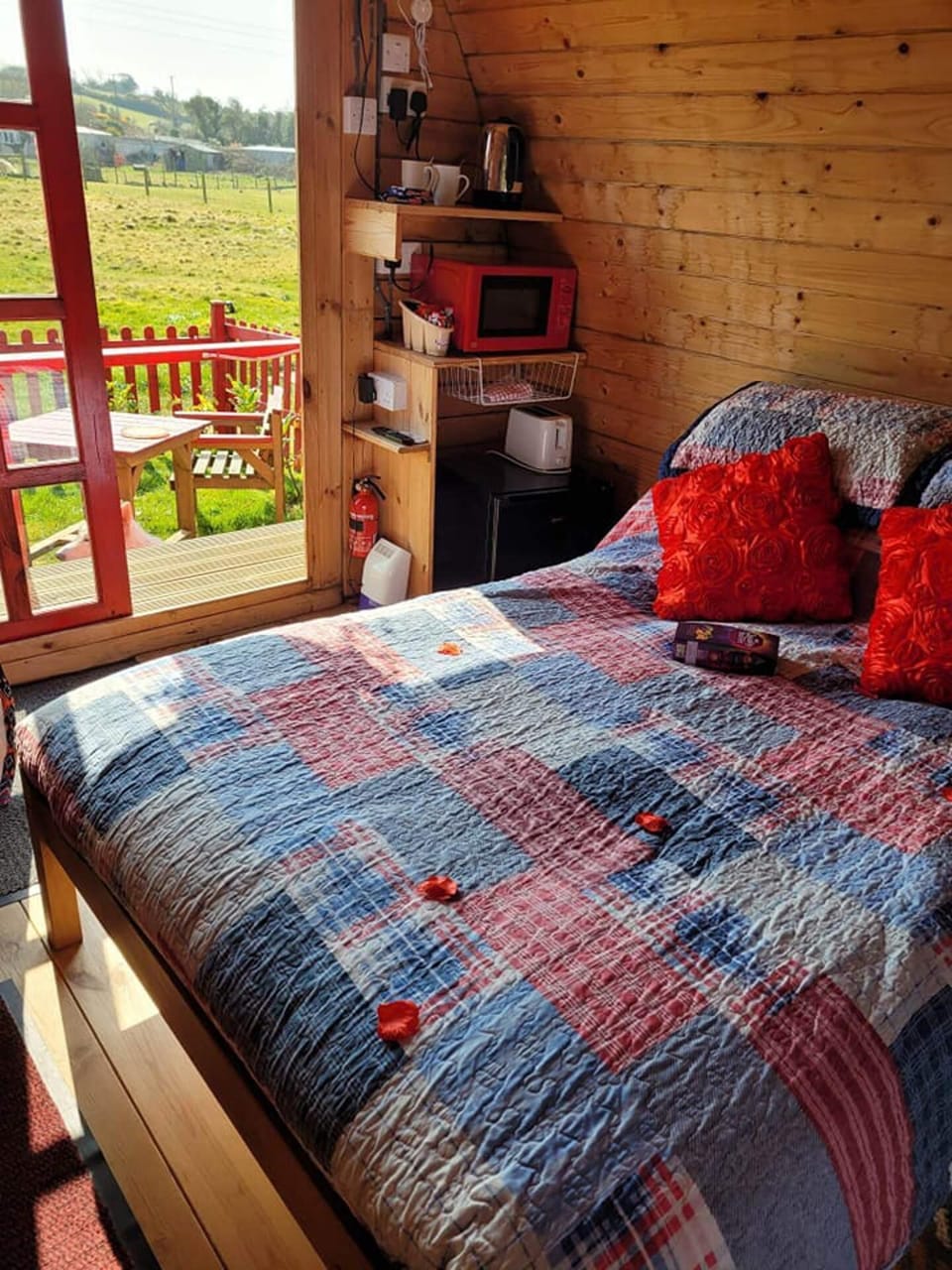 Cabin | 1 bedroom, bed sheets