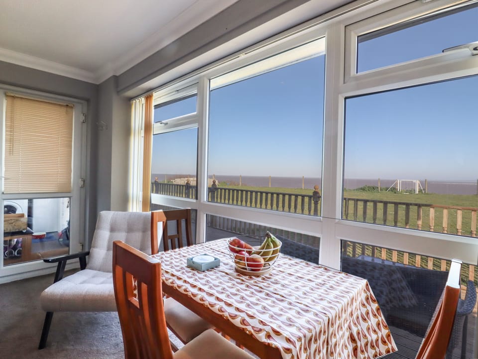 Cottage | Private kitchen | Fridge, microwave, dishwasher, electric kettle