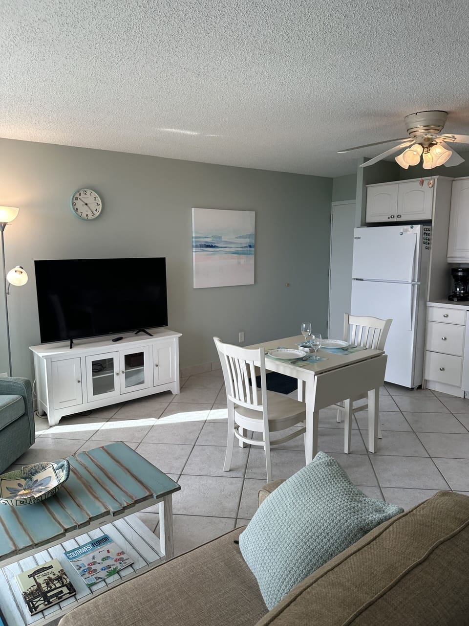 New 55" smart Roku TV.
