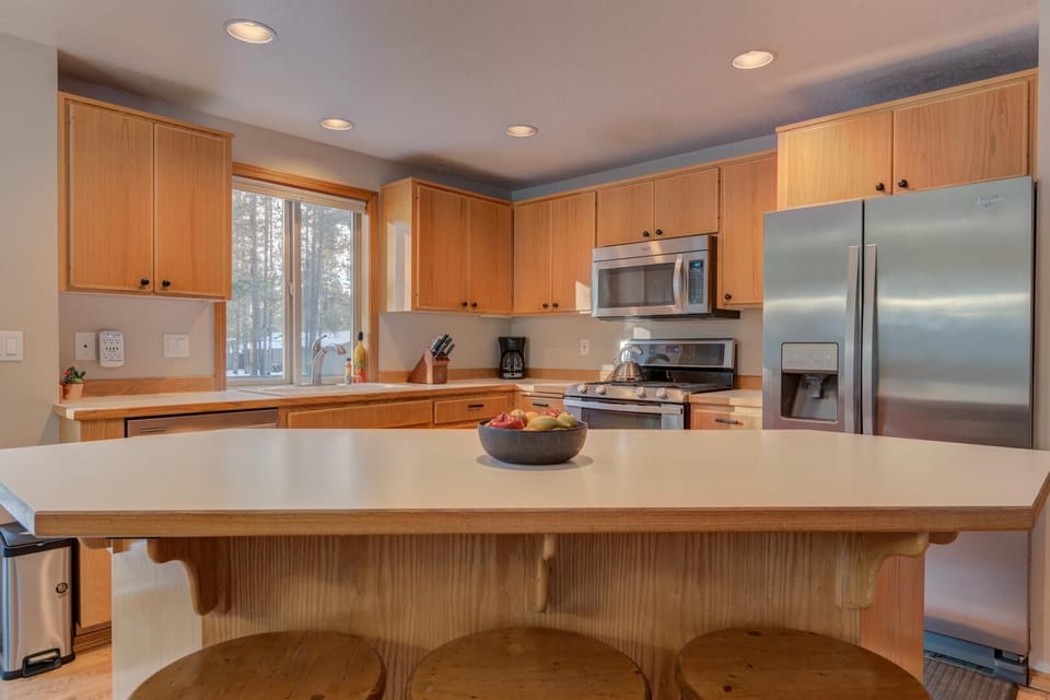 House, Multiple Beds (Ashwood - Unit 1) | Private kitchen | Toaster, blender, mixer, spices