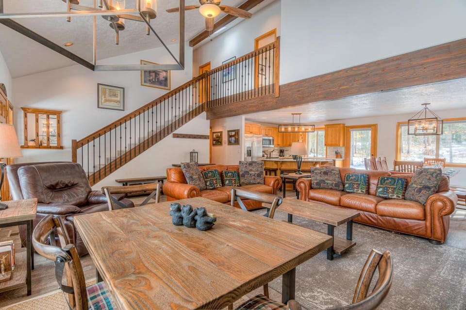 House, Multiple Beds (Lassen - Unit 3) | Living area | Foosball, table tennis, books
