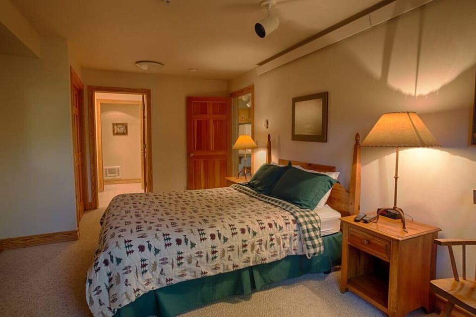 Master bedroom with queen bed