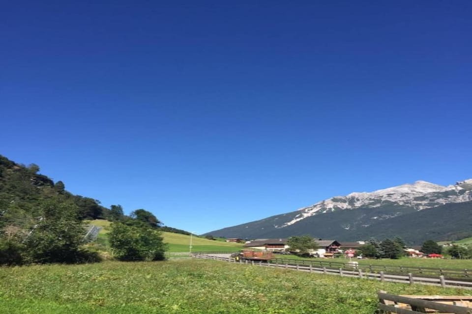 Region [summer] (>5 km)