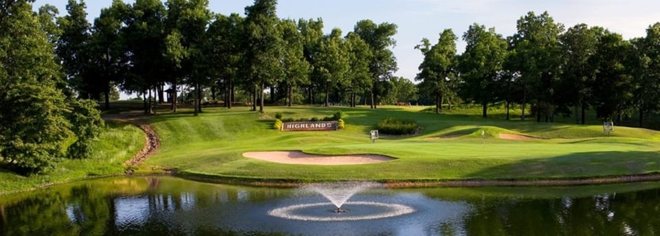 Bella Vista, Arkansas: Home of gorgeous Golf Courses. Little Sugar Chalet is just a short drive for a day on the course.