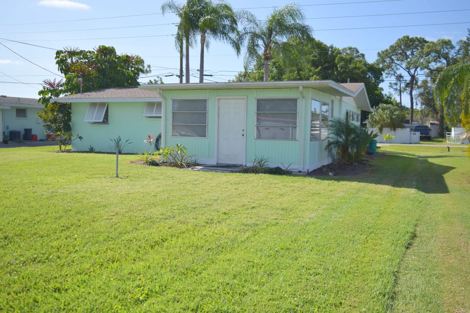 Back Exterior/Yard