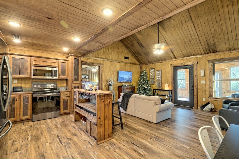 Living Room & Kitchen