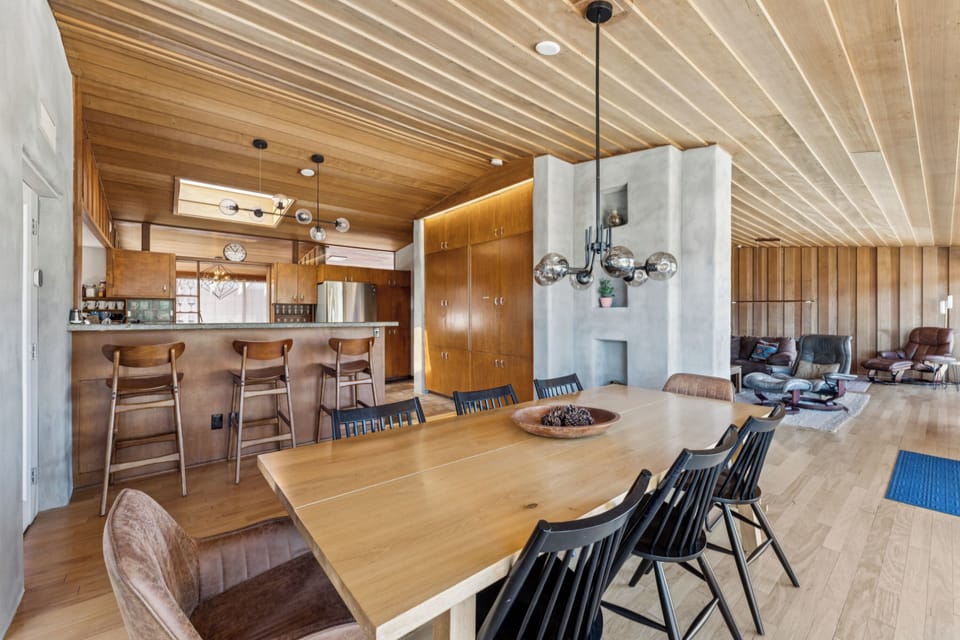 Amazing layout connects kitchen to the living room