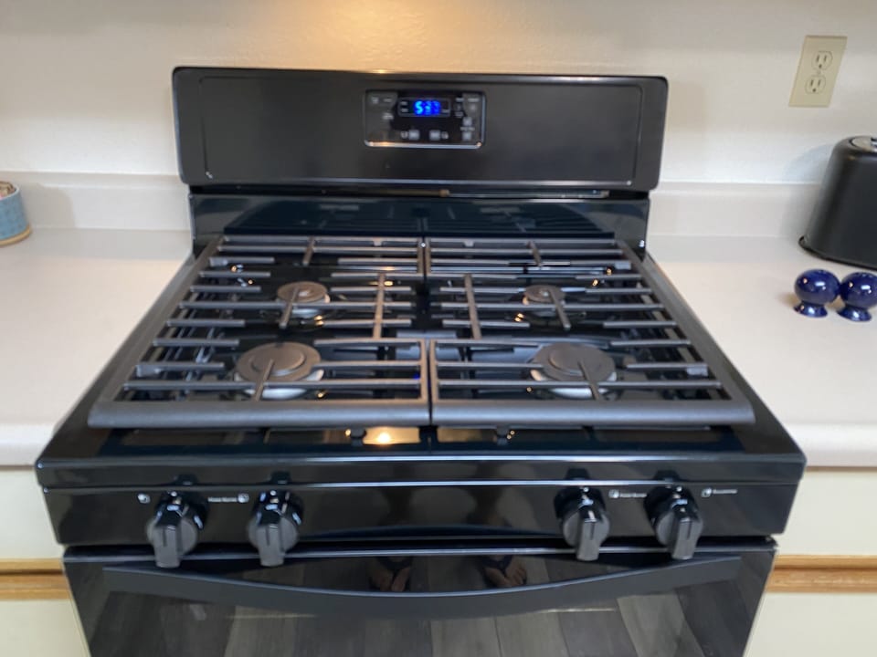 Kitchen with all NEW appliances: New Stove