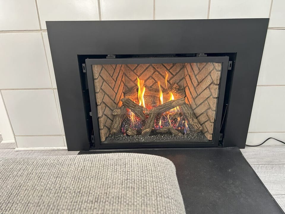 Hot gas fireplacae to keep you warm in the cooler months