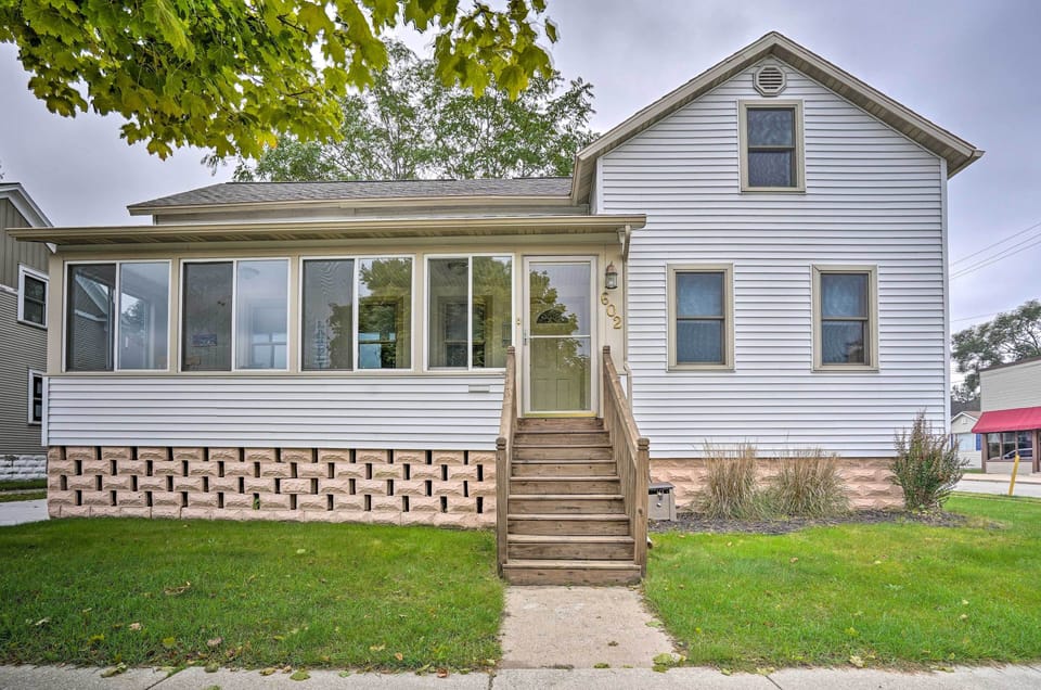 Front Entrance | Keyless Entry