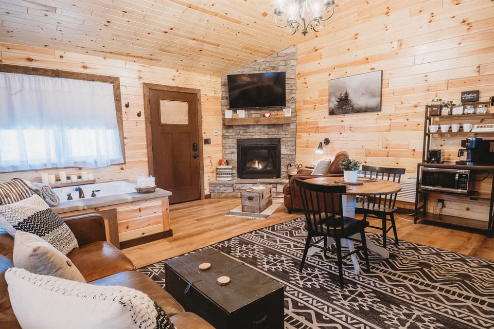 Our studio cabin has beautiful high ceilings and being so open allow you to truly enjoy the entire cabin. 
