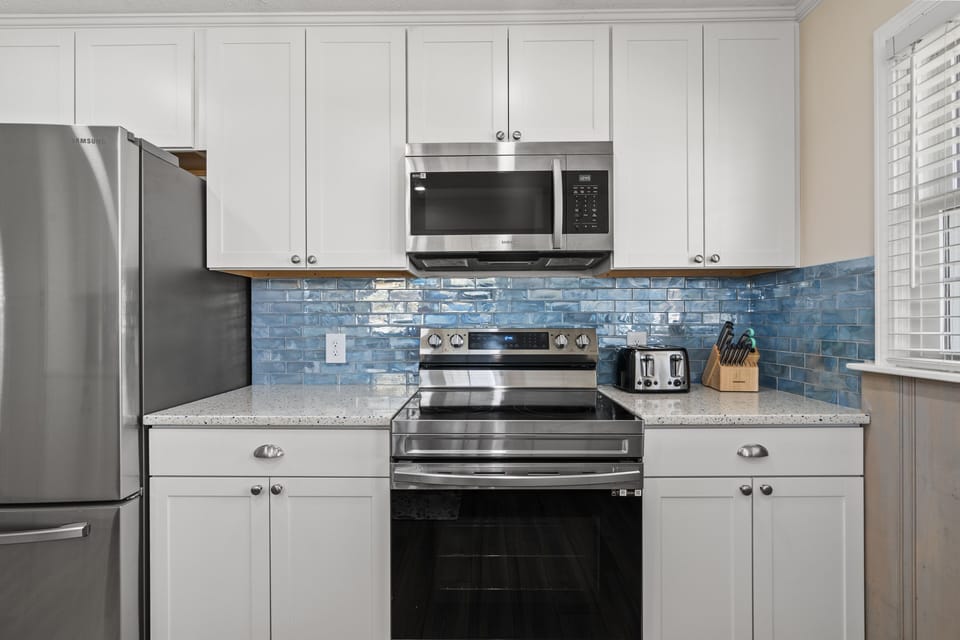 Test out your cooking skills in this fully stocked kitchen.
