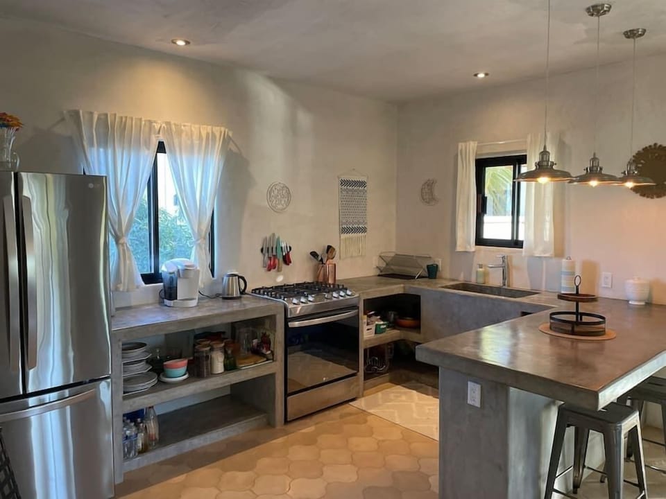 Suite 3 Studio Apartment Kitchen