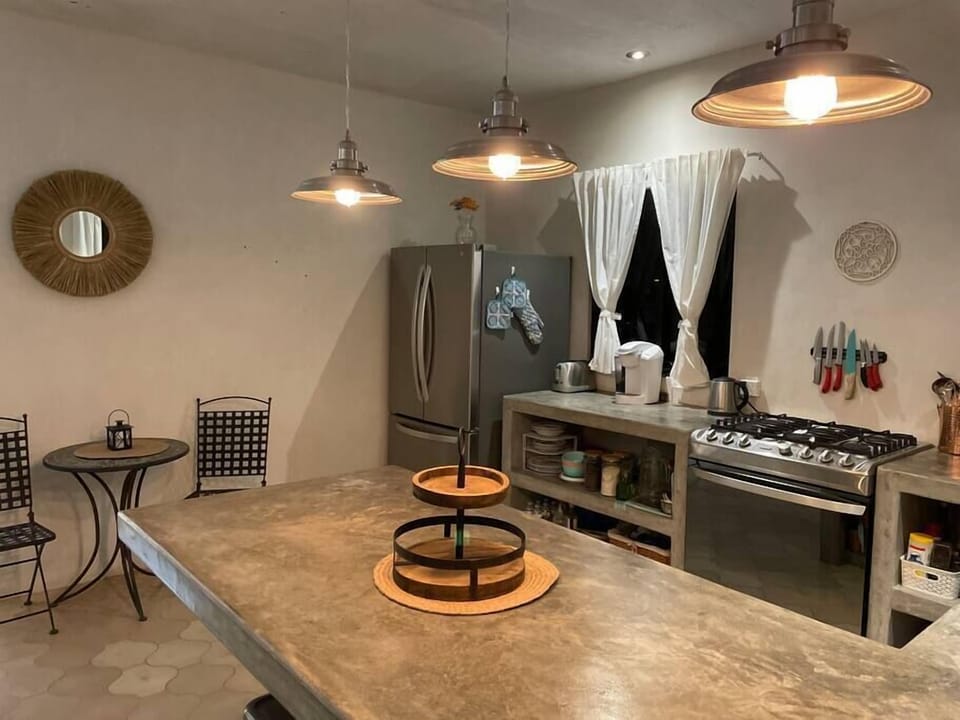 Suite 3 Studio Apartment Bar
