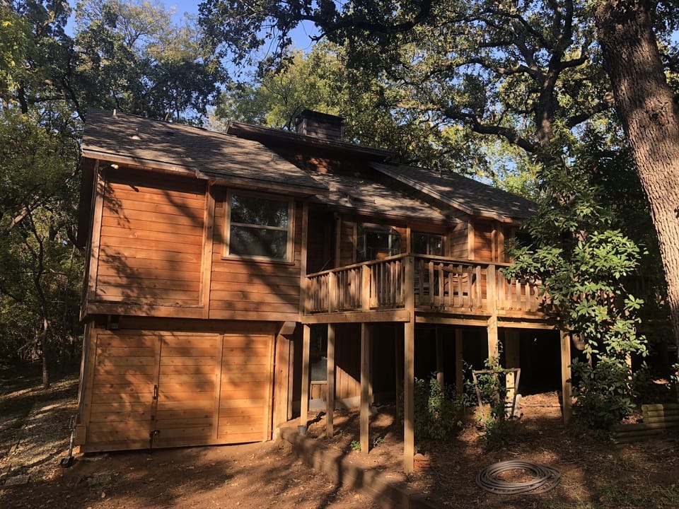 Cabin on Stilts at Lake Dallas RV Park 