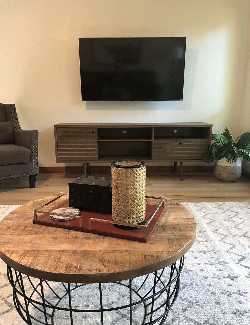 Smart TV bring your streaming Passwords like  Netflix Hulu etc. 