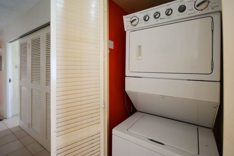 Washer/dryer unit located in the apartment (every other unit shares a laundry room!)