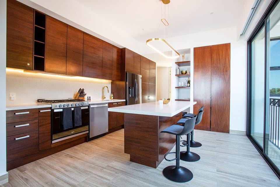 Prepare full meals in the well equipped kitchen