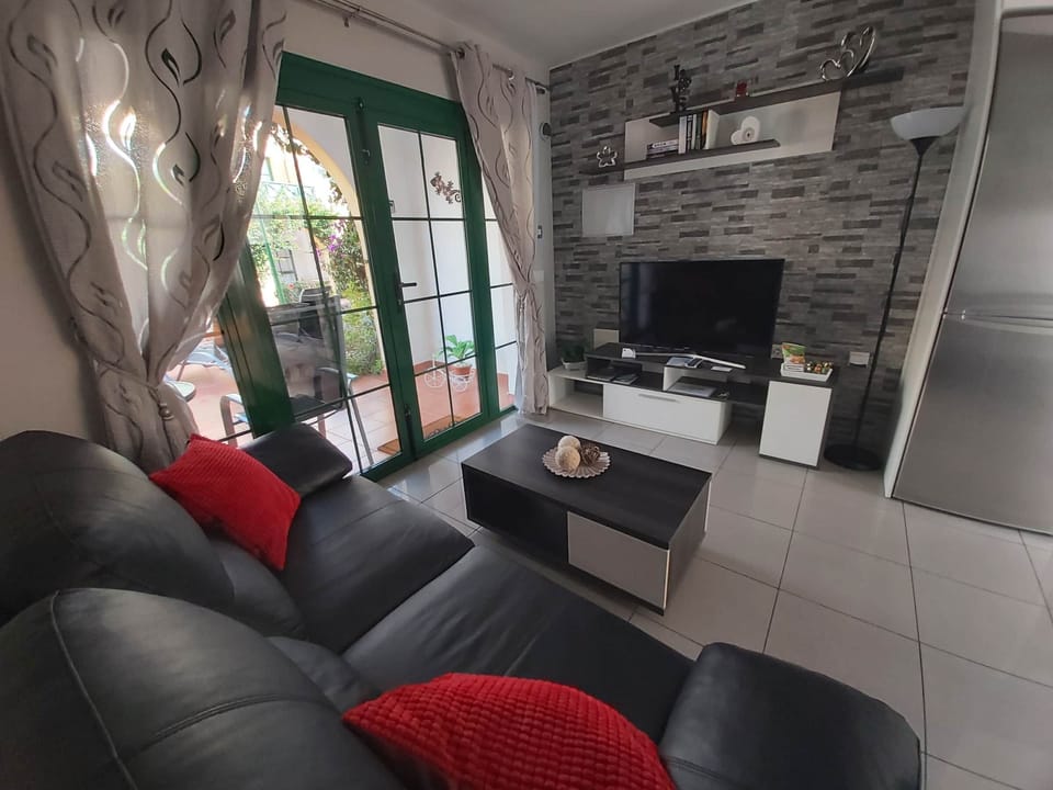 Living room with 43" tv with English channels