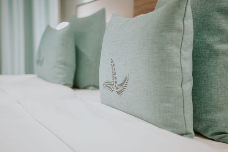 Comfort Double Room, 1 Bedroom | In-room safe, soundproofing, free WiFi, bed sheets