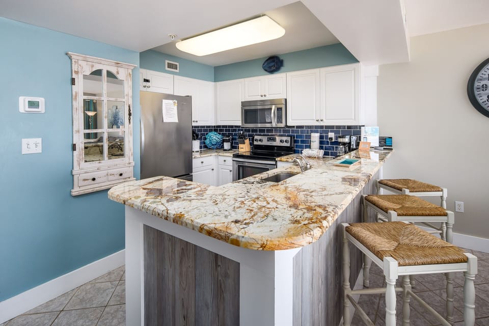 Breakfast Bar - Enjoy a snack at the breakfast bar!