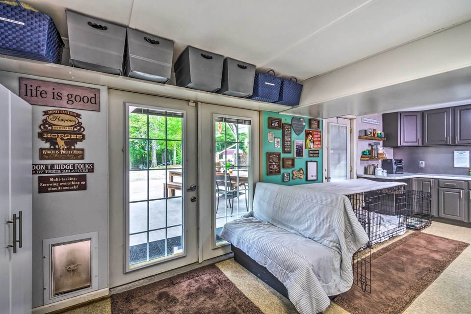 Entryway | Lower Unit | Free WiFi | Central A/C & Heat
